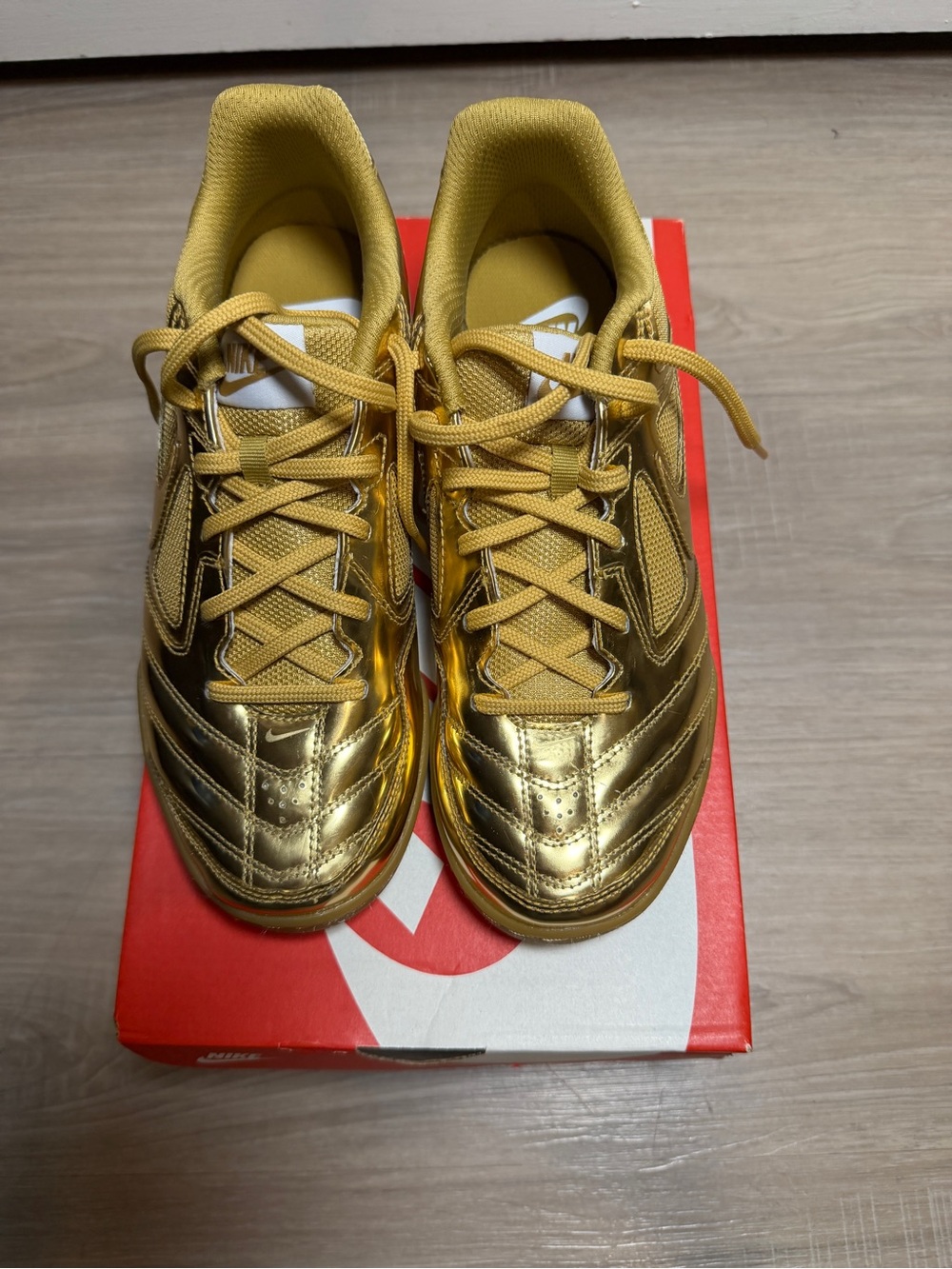 Nike Gato LV8 Metallic Gold/White/Gum Light Brown/Metallic Gold" Men's Shoe